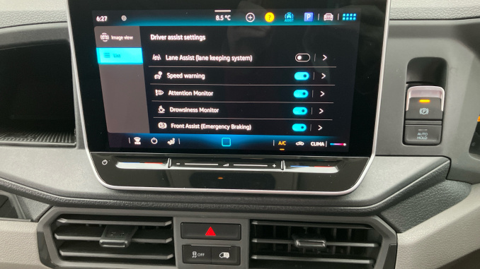 Volkswagen Crafter Cr35 Mwb Diesel Fwd 2.0 TDI 140PS Commerce Business High Roof Van - Image 35